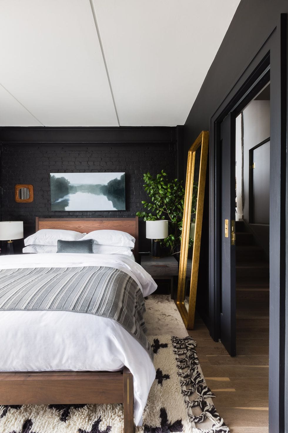 15+ Inspirational And Exotic Black Bedroom Designs