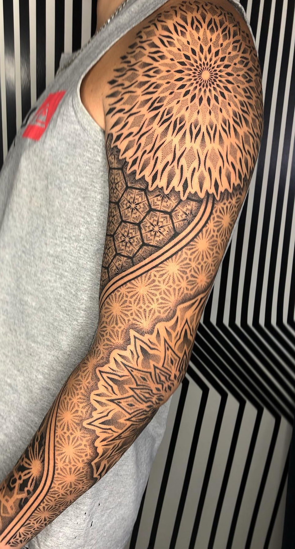 Black&Grey Tattoo Designs: Over 700 Creative Tattoo Ideas to Inspire Your  Next Bit of Body Art. Original, Modern Black and Grey Tattoo Designs for  Women and Men: Publishing, Tattoo Designs: 9798351608648: Amazon.com: